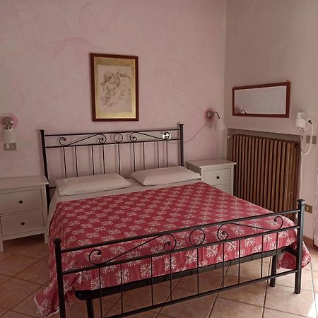 Agriturismo La Quiete Roncofreddo Chambre photo
