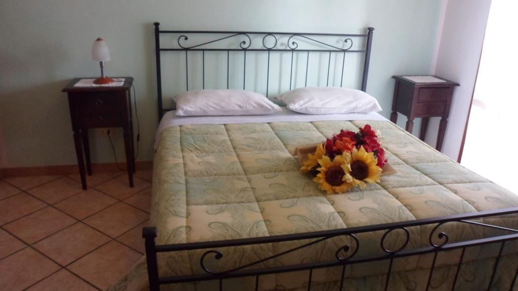 Agriturismo La Quiete Roncofreddo Chambre photo